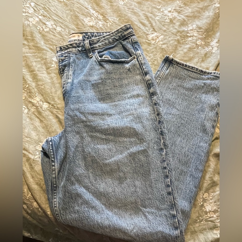 Abercrombie Dad jeans size 12 R curve love!